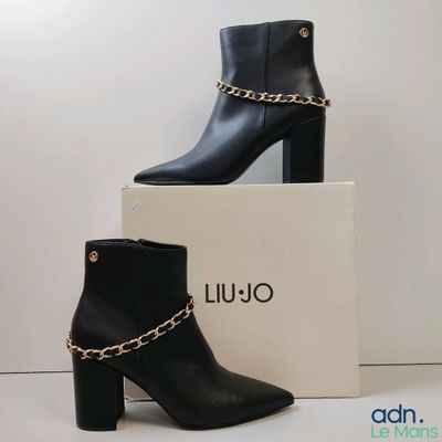 LIU JO – Bottes courtes Ankle Boot en cuir noir et chaine cu…