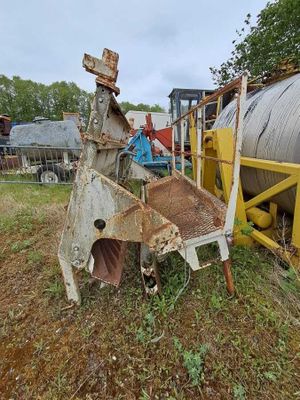 MAYENNE PRODUCTION Gravillonneur (en l'état) Lot vendu sur d…