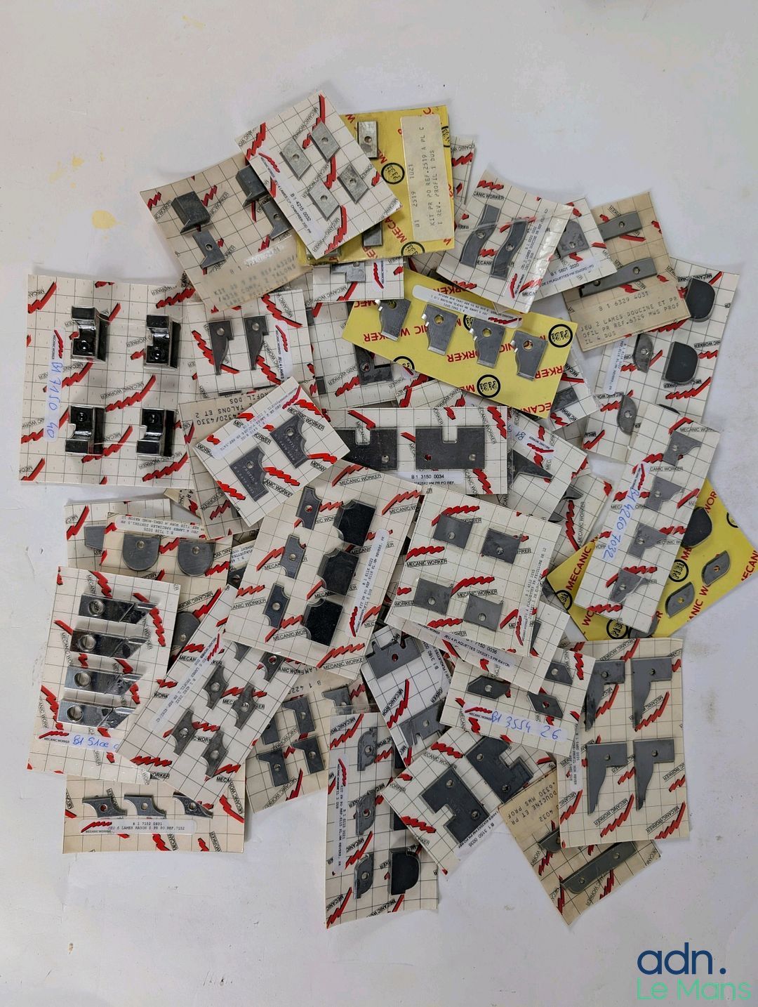 Lot de 50 paquets de jeux de lames de fabrication française,…