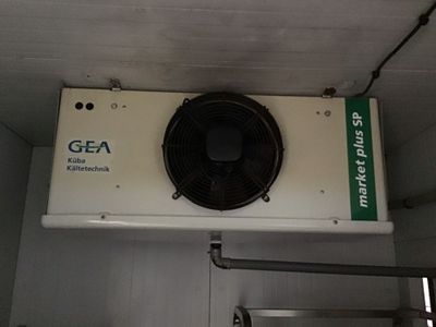 Chambre froide positif, fuite de gaz sur le moteur. - Photo 1