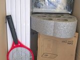 une boîte contenant une raquette de tennis