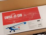 une boîte contenant une maquette d'avion