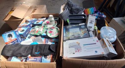 126 / 1 palette de 270 kg de mix (prises, interrupteur… - Photo 1