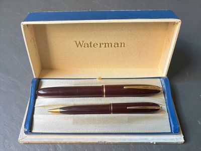 WATERMAN Parure comprenant un stylo plume dont la plume est …