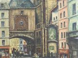 une peinture représentant une rue de la ville avec une tour horloge en arrière-plan