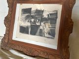 une photo d'une photo représentant un homme et une femme dans un bateau