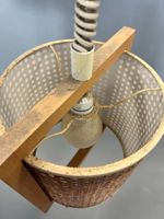 Lustre de type Scandinave à abat-jour cylindrique en cannage… (photo 2)