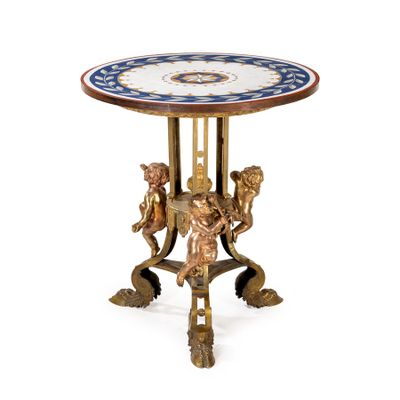 une image représentant une table sur laquelle se trouve un lion