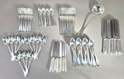 a lot of silver spoons and spoon spoons on the table