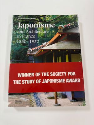 un ouvrage consacré à l'architecture japonaise et à l'architecture en France, de 1900 à 1940