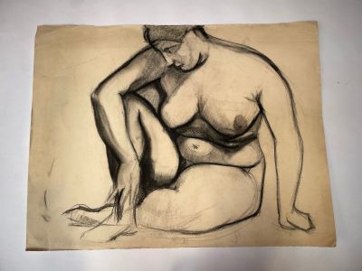 dessin représentant une femme nue assise sur le ventre