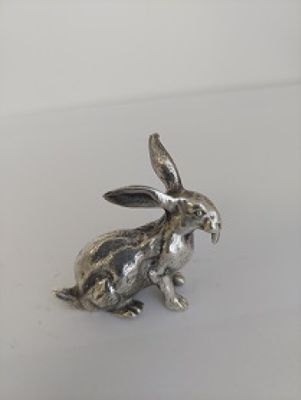Lièvre argent poinçon Minerve. H: 4cm. - Photo 1