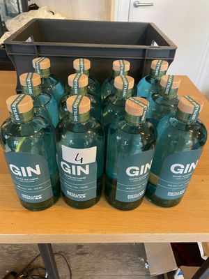 12 bouteilles de GIN cuvée automne paris 45° contenance : 70… - Photo 1