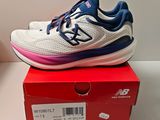 Les chaussures New Balance sont dans le colis et prêtes à être expédiées