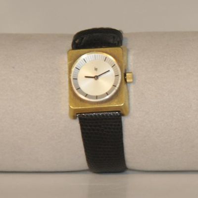 LIP 1970'S Design Michel Kinn montre en métal brossé.