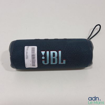 a black case with the word jbl on it