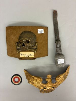 a lot of items that are on display on the table