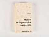 the cover of a book with a picture of a cat on it