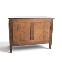 Commode dite "arbalète" en noyer mouluré, ouvre à trois tiro… (photo 4)