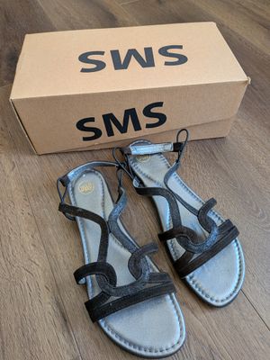 Paire de chaussures de marque SMS