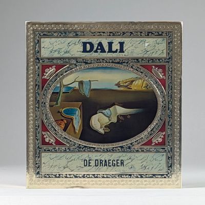 une image représentant un livre sur lequel figure la photo d'une femme allongée sur un lit