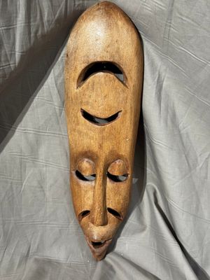 AFRIQUE Masque en bois sculpté Haut 39 cm
