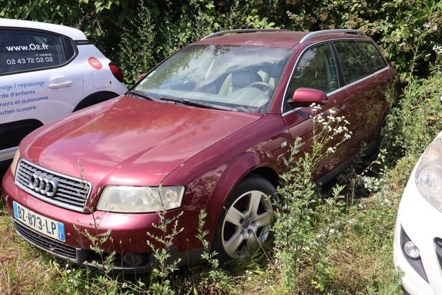 Véhicule AUDI A4 immatriculé BZ-873-LP 1ère MEC le 02/07/2003, ge...