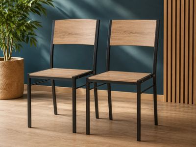 Lot de 2 jolies chaises en bois