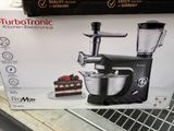 a box with a picture of a food processor on it