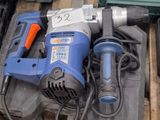 many tools that are sitting on a pallet