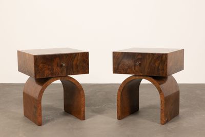 paire de tables d'appoint modernes en noyer, style « mid-century »