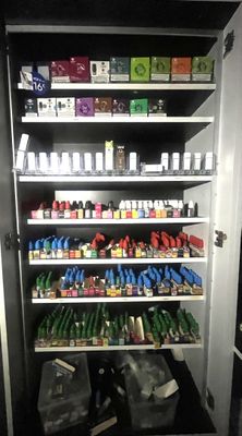 Petit lot de produits de vapotage.