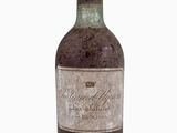 une image d'une bouteille de vin sur fond blanc