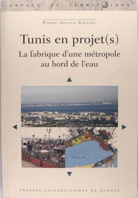 la couverture d'un livre sur laquelle figure une image représentant une plage et une ville