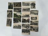 beaucoup de vieilles photos de personnes et d'animaux accrochées au mur