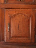 BUFFET BAS en noyer deux portes et deux tiroirs. (photo 4)