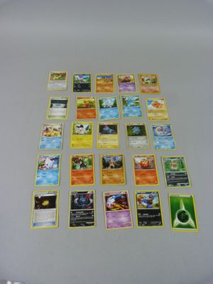 POKEMON NINTENDO Lot de 25 cartes Pokémon françaises.