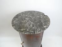 Table de chevet dit somno en placage d'acajou, dessus marbre… (photo 3)