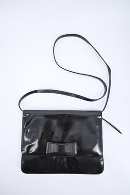 Jeanne LANVIN Sac en cuir verni garni d'un noeud en son cent…