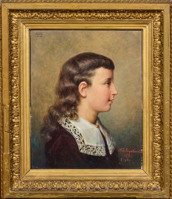 portrait d'une jeune fille vêtue d'une robe marron à col blanc