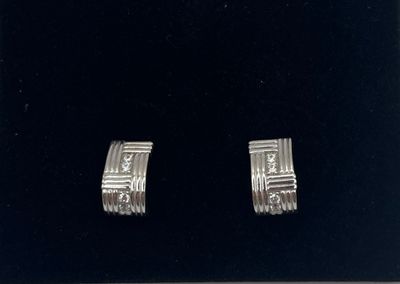 GUY LAROCHE - Boucles d'oreilles en argent et strass de forme rectangu - Photo 1