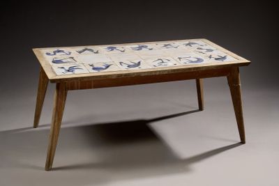 J. TIRARD Table basse à plateau rectangulaire de carreaux de…