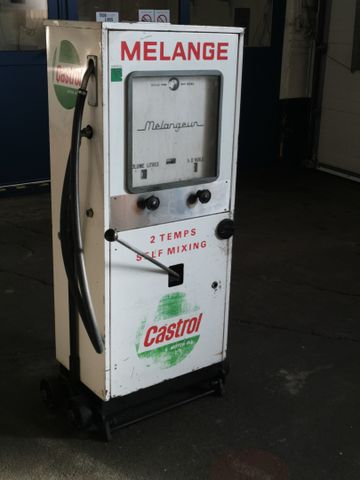 Mélangeur CASTROL de 1987. Vendu sur désignation et en l’état. A ...