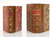 deux livres posés côte à côte sur une table