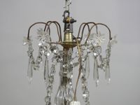 Lustre en verre et laiton à six bras de lumière, à décor de … (photo 2)