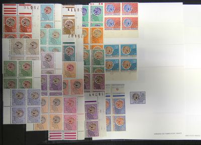 de nombreux timbres différents sur un écran d'ordinateur