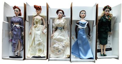 THE ASHTON-DRAKE GALLERIES - Suite de 5 POUPEES "Gene" (x4) … - Photo 1