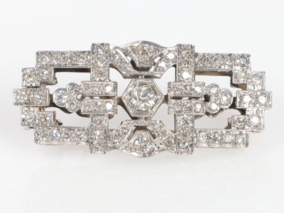 Broche Art Deco en platine sertie de diamants. Aiguille en or gris. Po - Photo 1