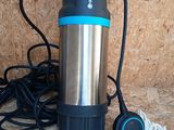 a picture of a submerst with a cord attached to it