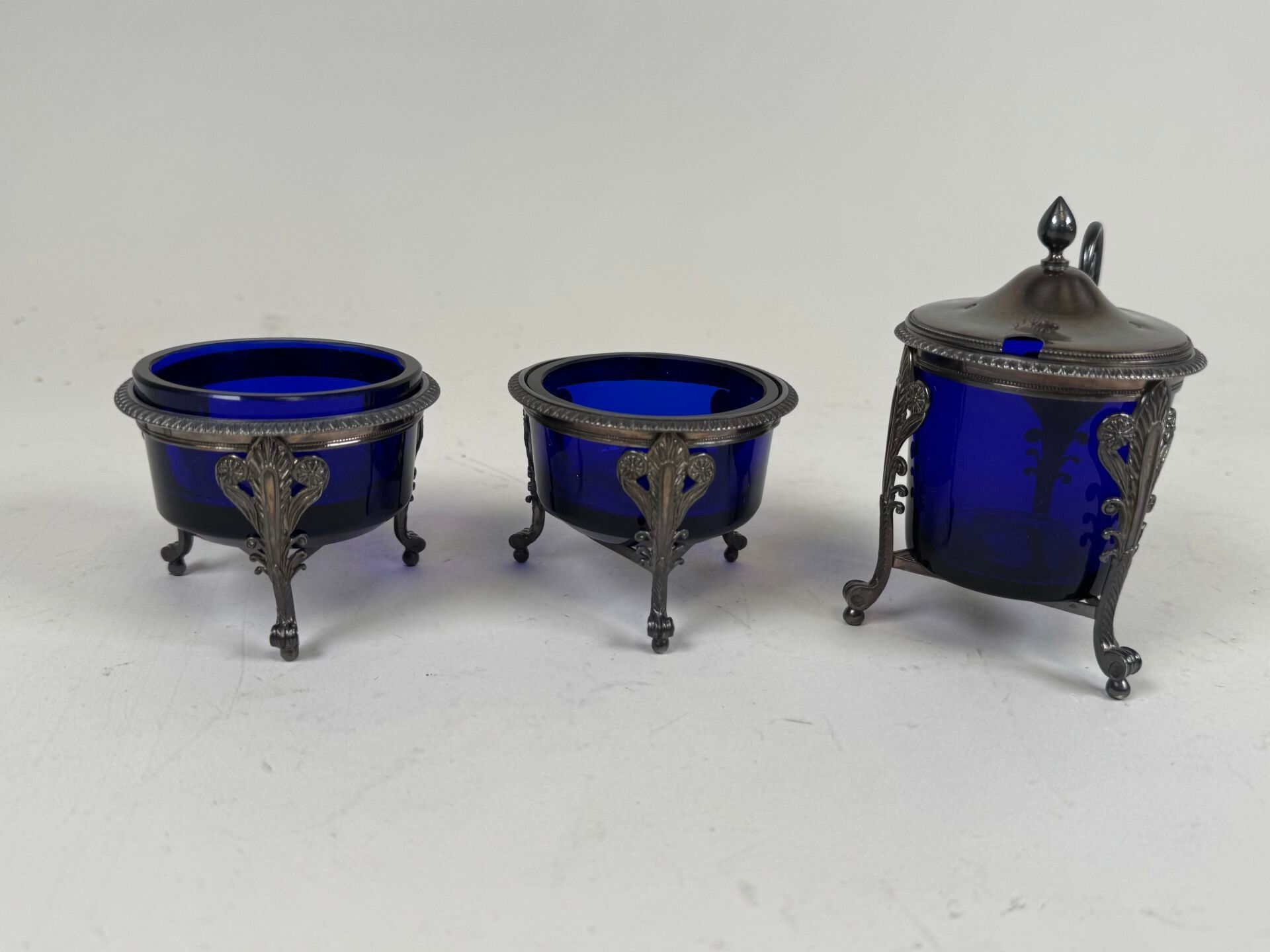 Objets d'art & Curiosités